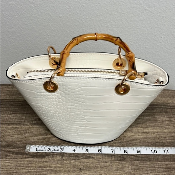 Aldo | Mini Bag w/ Removable Bag Charm Chain & Crossbody Strap - Picture 10 of 12